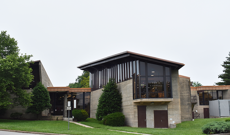 Brooklyn Park library exterior