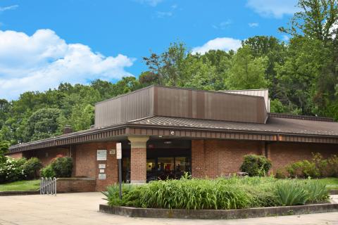 Broadneck Library building